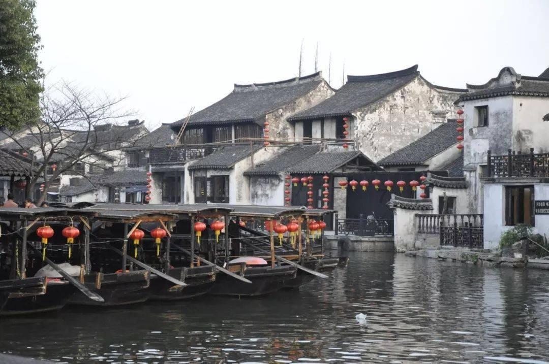彩丽公主日常装扮
